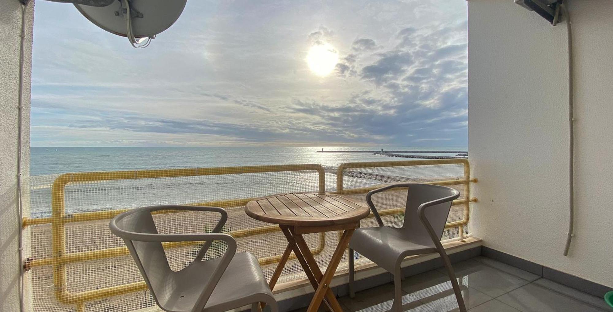 Quarteira Frente Praia II By Homeslow Rentals エクステリア 写真